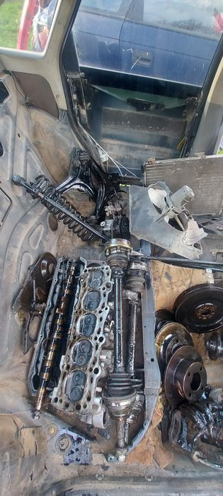 Подрамнік +ГБЦ Ауді 90 бензин 2.2