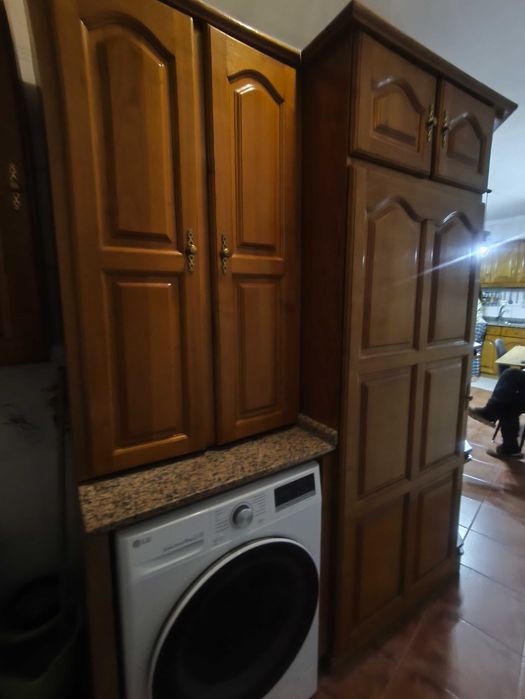 Cozinha Completa em Pinho + Granito