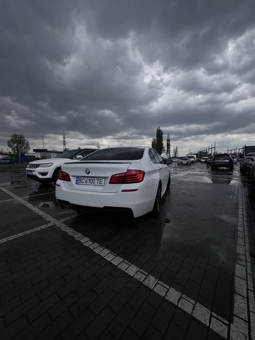 BMW F10 535i 2015 рік задній привід