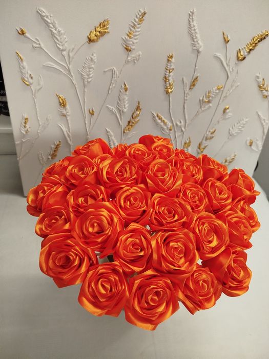 Róże z satynowej wstążki. Bukiet na zamówienie