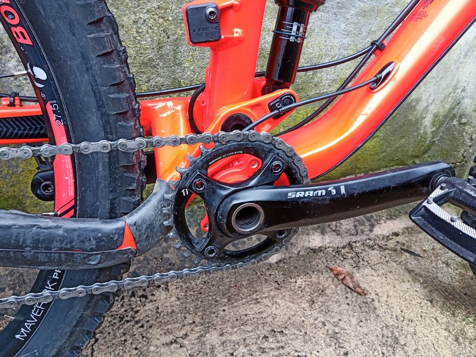 Bicicleta doble suspensão 27,5 semi-nova