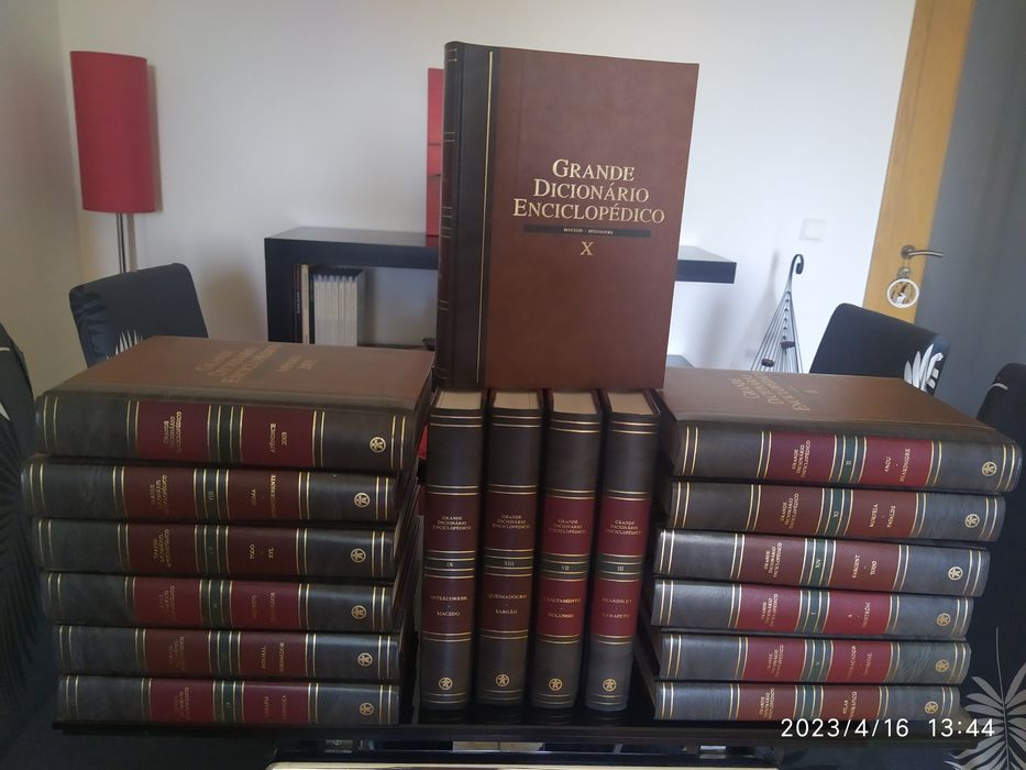 Grande dicionário enciclopédico de A a Z