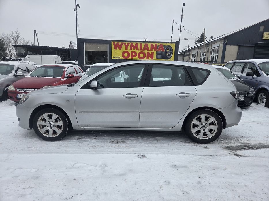 Mazda 3 5drzwi 05r 2.0Lpg 9lat zadbany klima ksenony 2kpl kół wysyłka