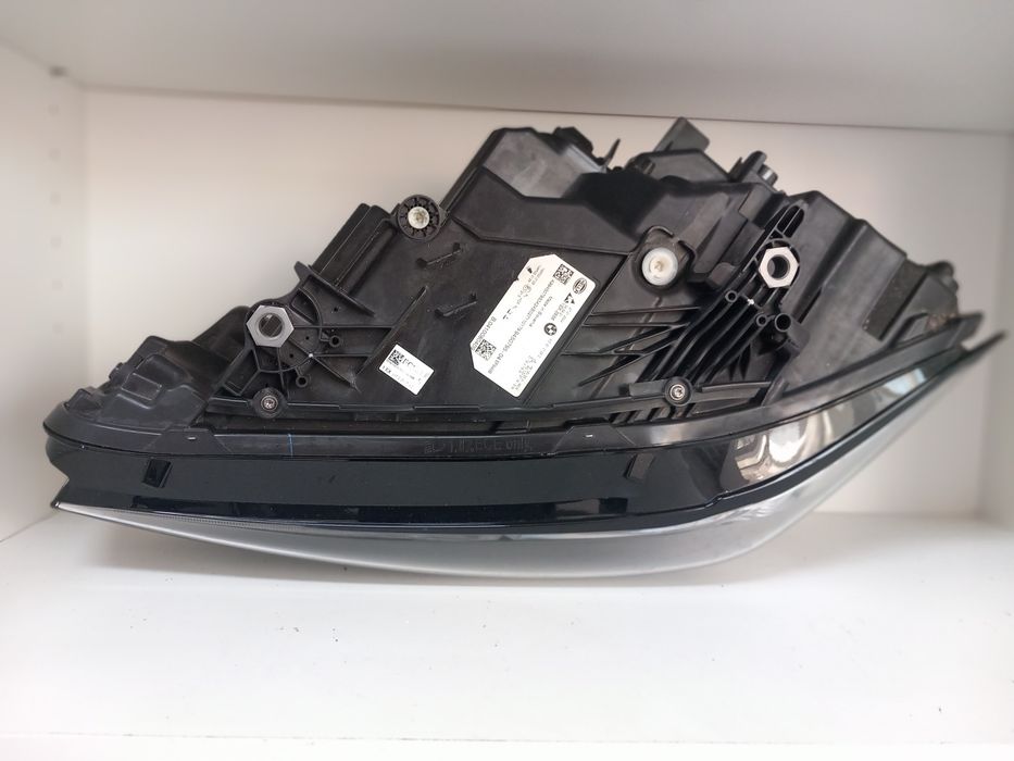 Farol BMW 3 LED esquerdo
