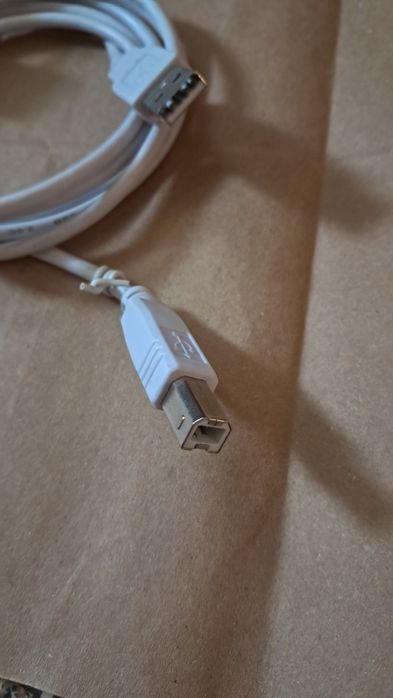 Сетевой шнур. USB шнур.