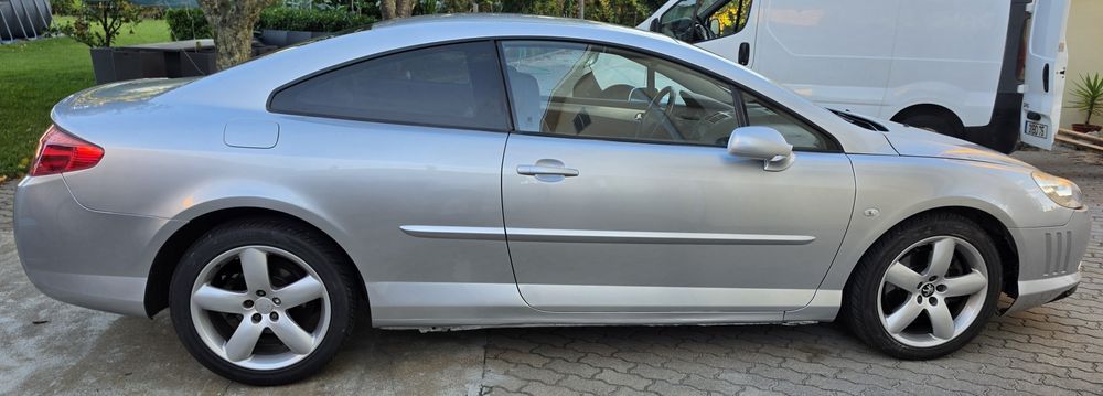 Peugeot 407 2.7 HDI Bi-turbo Coupé — photo 3