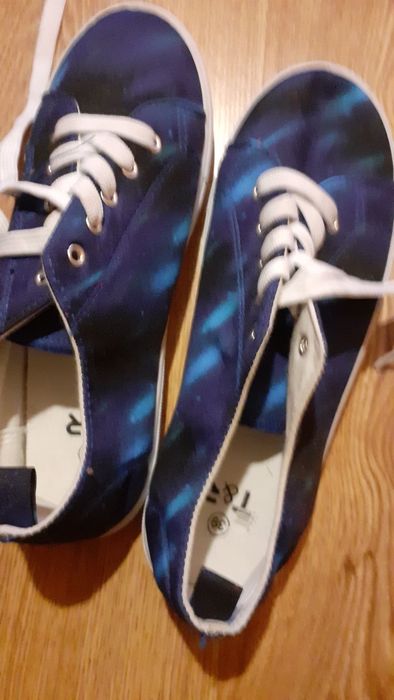 Nowe trampki z kolorową  mozajką