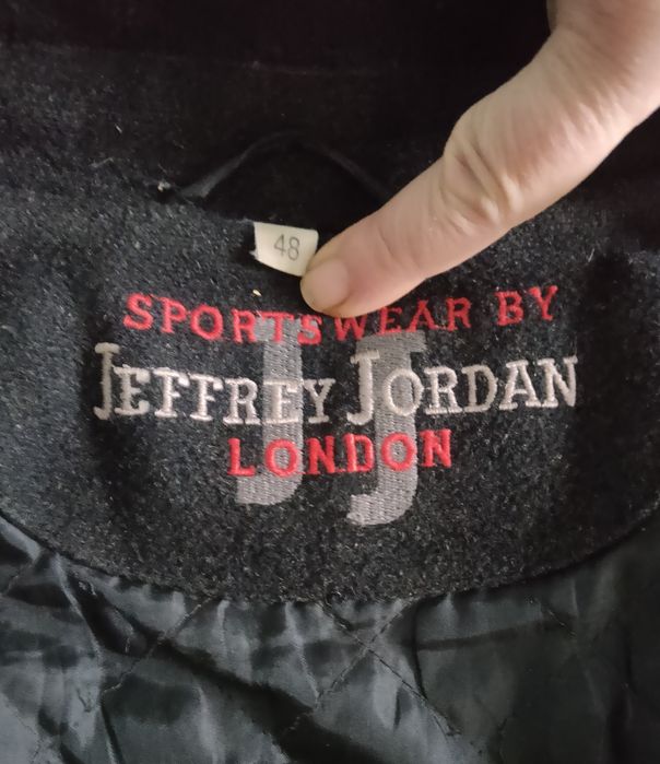 Мужская куртка от бренда Jeffrey Jordan London