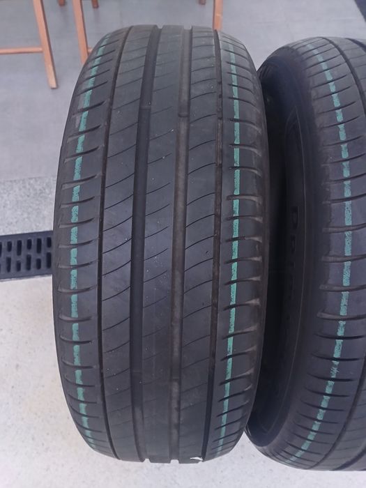 2 pneus 215 60 r16 Michelin