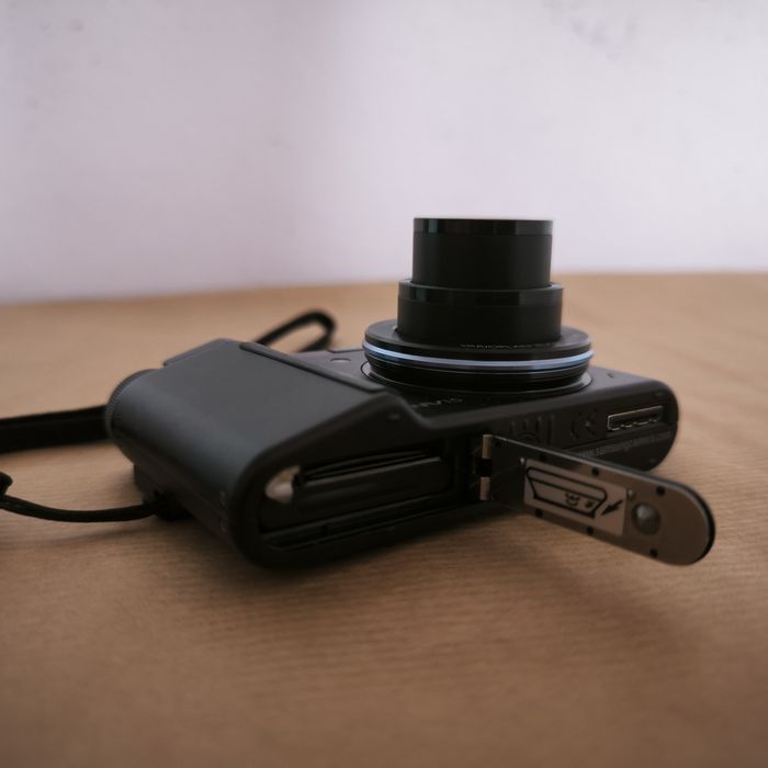 Sprzedam aparat Samsung NV15 CCD 10.1MP. Uszkodzony (opis)