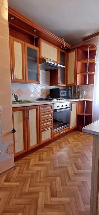 3 кімнатна з АО, нижня Польова.