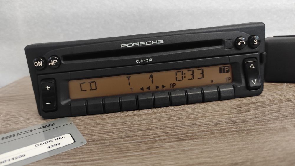 radio 911 PORSCHE 996 / 964 944 / 928 986/ 993 BECKER CDR-21 210 +Etui