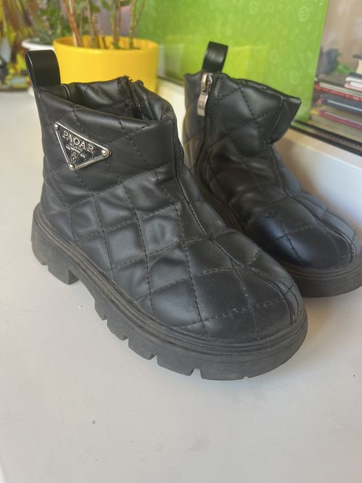 Черевики на дівчинку