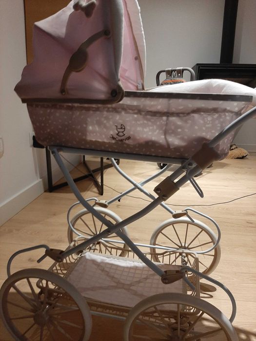 Carrinho de passeio bonecos cuenvas