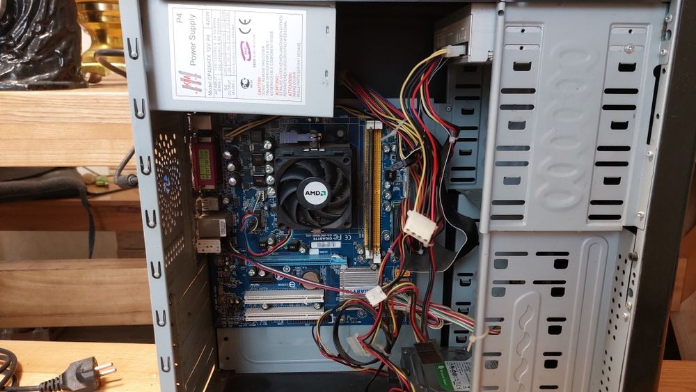 Продам компьютер системный блок и монитор