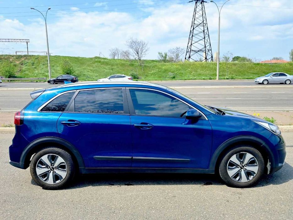 Kia Niro гибрид 1.6