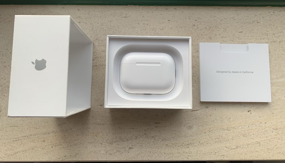 AirPods Pro 3 Novos + garantia PCDIGA 3 anos