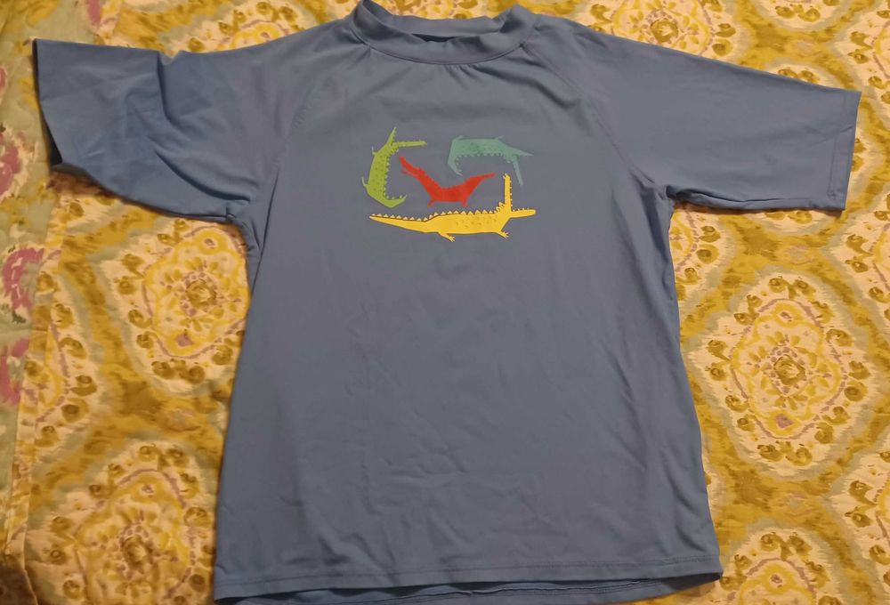 T-shirt criança com filtro UV.