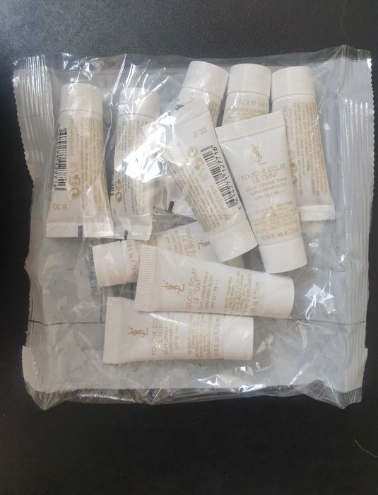 YSL Touche Eclat le Teint SPF22 podkład dla skóry wrażliwej