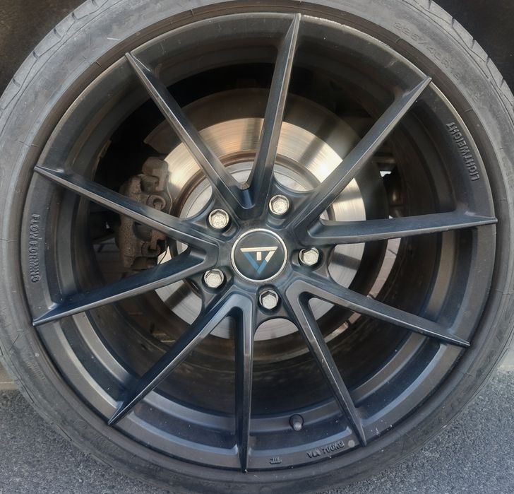 Czarne felgi aluminiowe 18" 4 sztuki