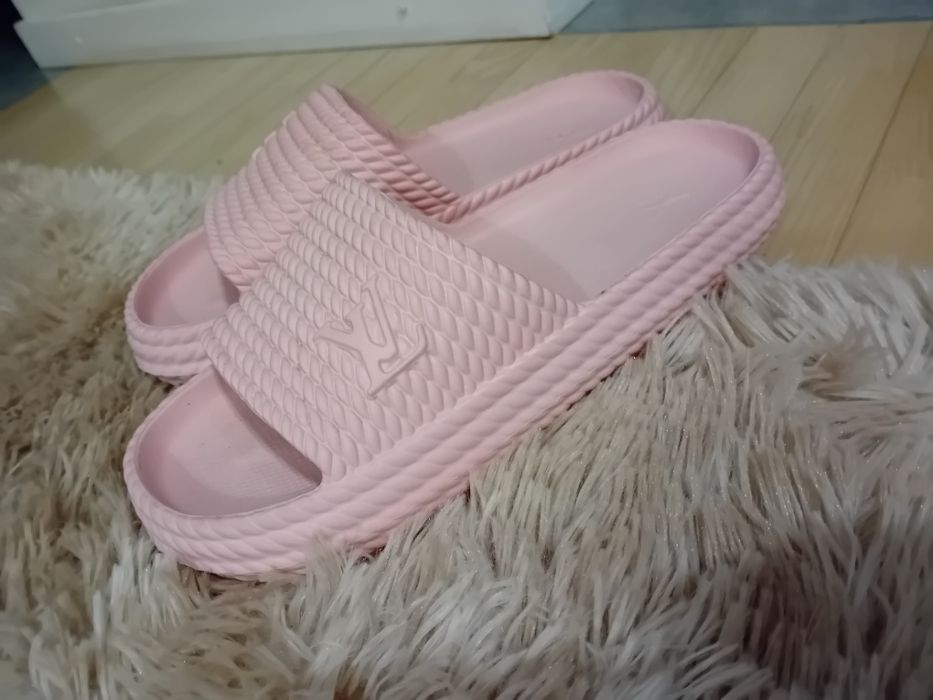 Klapki damskie nowe Louis Vuitton