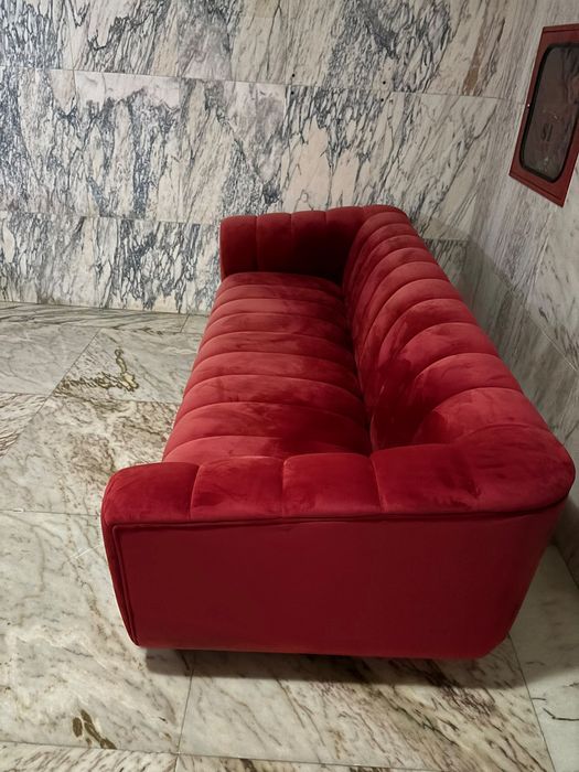 Sofa de veludo.