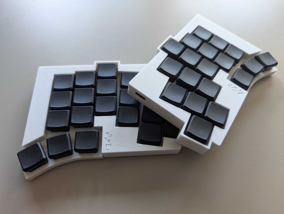 Klawiatura split Corne Low Profile (LUBED) + dodatkowy komplet tactile switchy