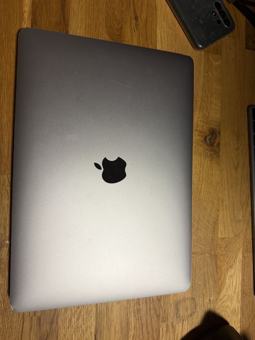 Sprzedam MacBook pro m1