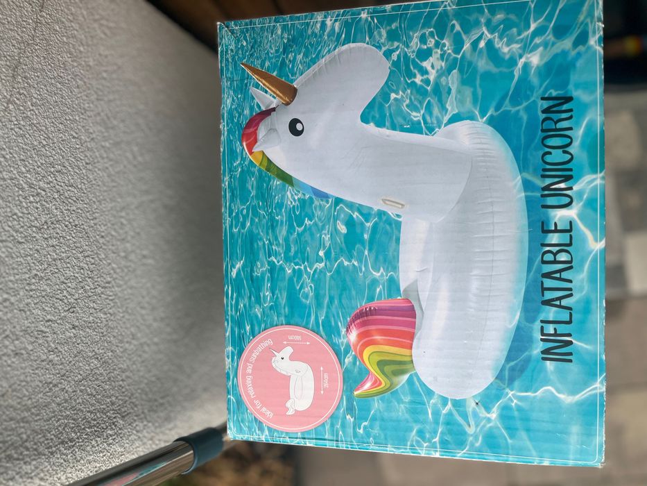 Надувний пліт у вигляді єдинорога