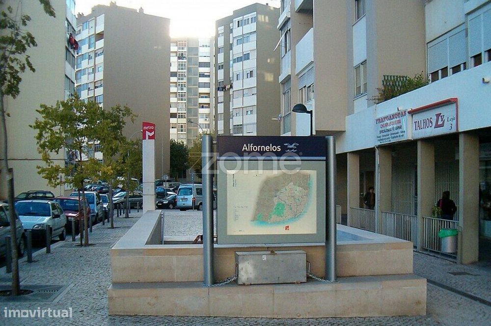 Apartamento T3 em Alfornelos — junto ao Metro