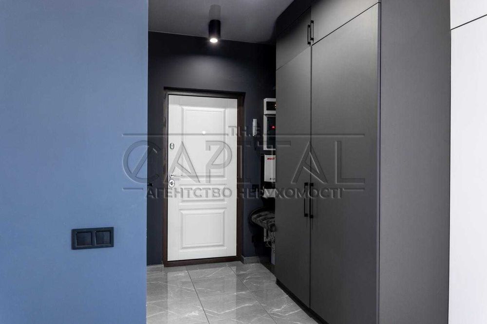 Apartment in Kyiv - More