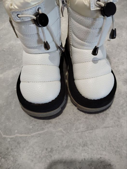 Зимові чобітки, зимове взуття