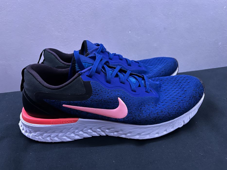 Nike Odyssey React