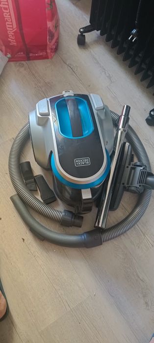 Bagless Vacuum Cleaner449691603037726720