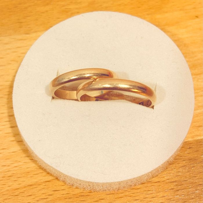 Dwie złote obrączki