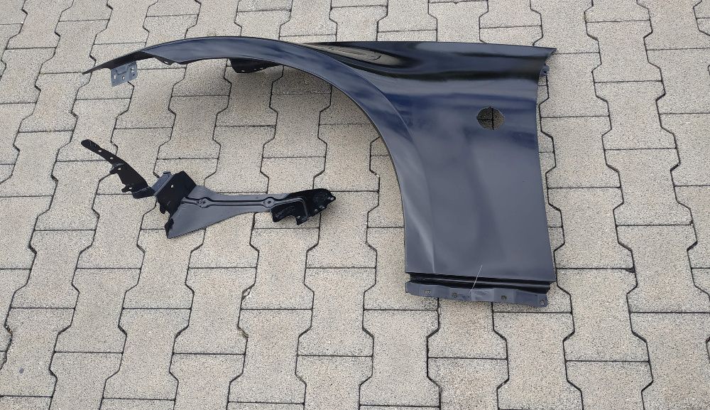 Nissan 370Z Błotnik Nadkole Lewe prawe