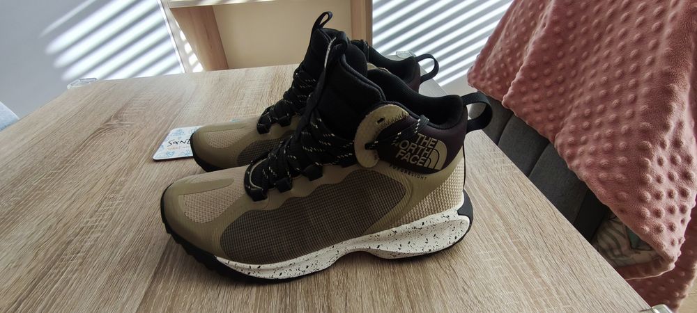 Nowe oryginalne buty The North Face Futurelight