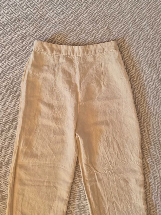 Lniane spodnie z szeroką nogawką Bershka.36