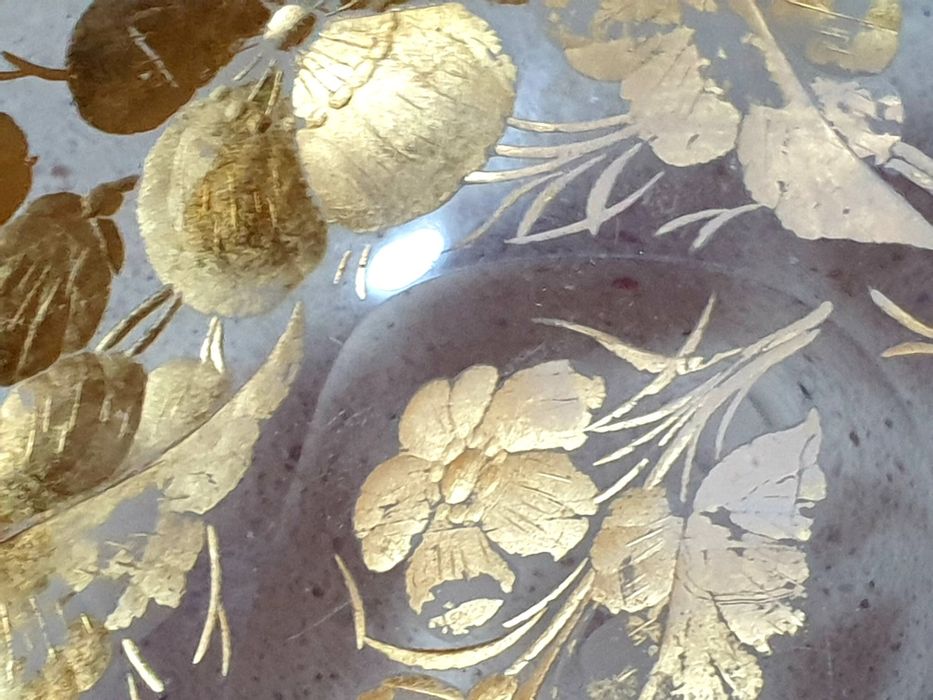 Raras antigas taças em vidro lapidado com folha de ouro Sec. XIX