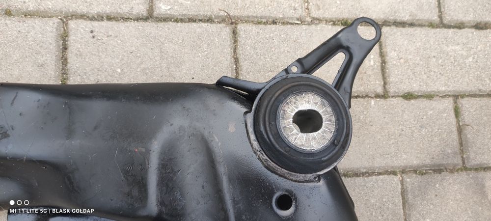 Belka Sanki Przód Audi A4 B5 2.5 Automat manual  Lift CZĘŚCI BLASK GOŁ