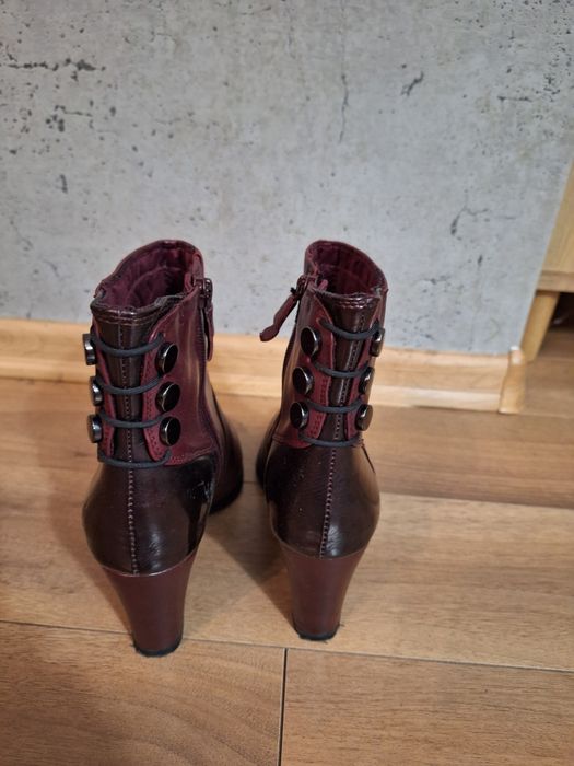 Bordowe botki Tamaris r.36