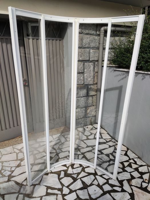 Resguardo de poliban em vidro
