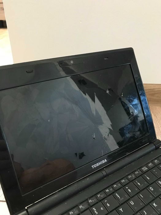 Laptop Toschiba NB500
