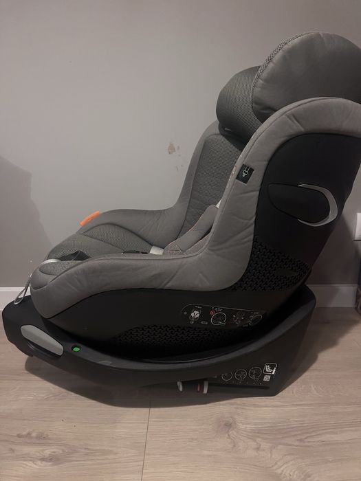 Fotelik samochodowy Cybex Sirona z bazą