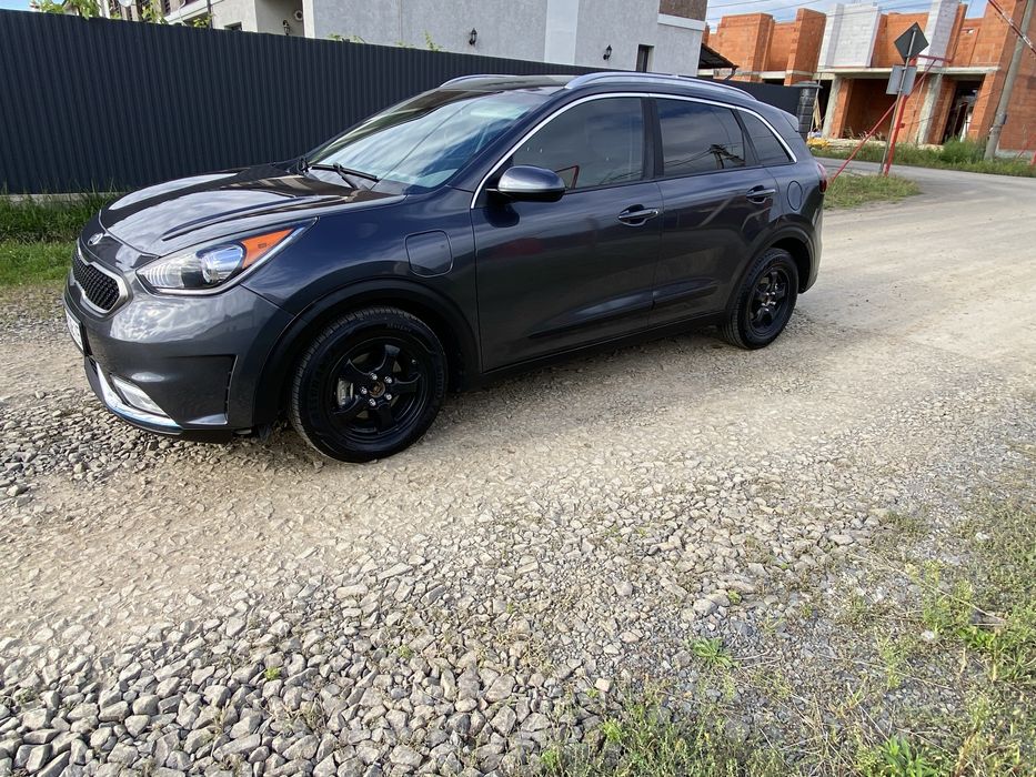 Кіа ніро ПЛАГІН -гібрид автомат Киа ниро авто хюндай бензин срочно