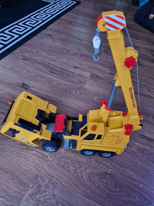 Bruder dżwig MAN 02754.