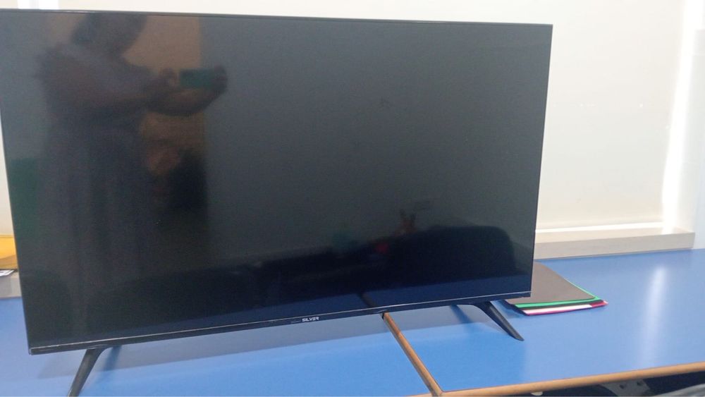 TV SLVR 43” — 150€ (Negociável)