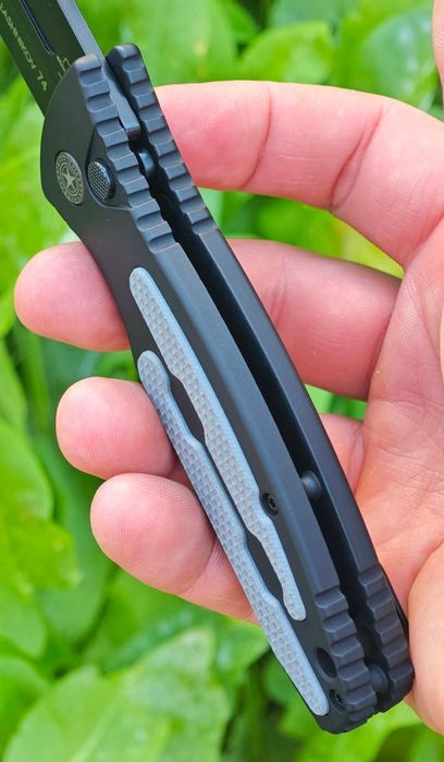 Boker Plus Kalashnikov 74 OTS Black Automatic Knife, складний автоматичний ніж, алю руків'я з вставками ст G10, клинок  D2