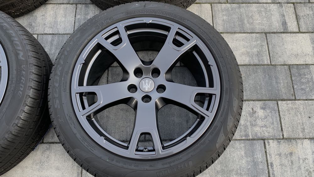 Koła felgi aluminiowe Maserati Levante 5x114,3 20 cali całoroczne