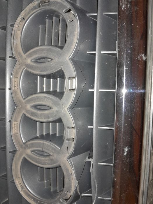 Atrapa chłodnicy Audi a3 8P